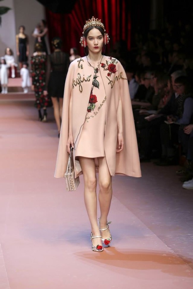 dolce-gabbana-fall-winter-2015-runway64.jpg