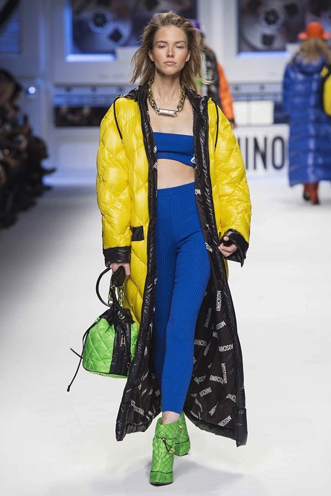 moschino-2015-fall-winter-runway03.jpg