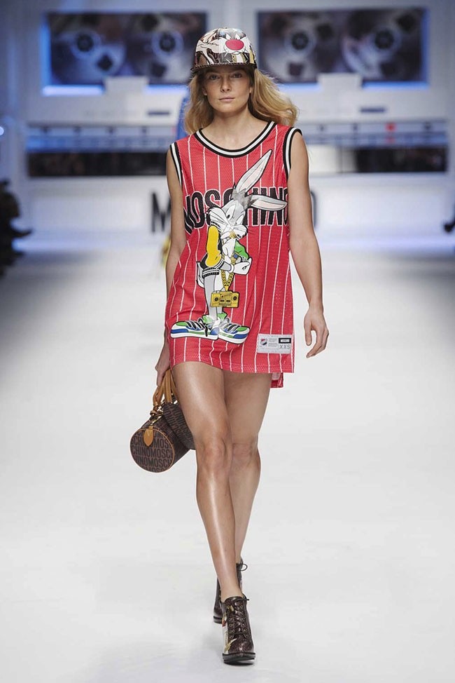 moschino-2015-fall-winter-runway13.jpg