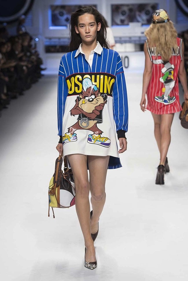 moschino-2015-fall-winter-runway14.jpg