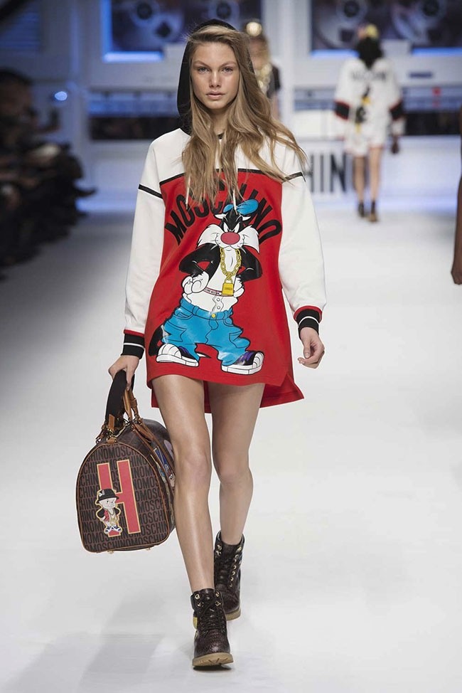 moschino-2015-fall-winter-runway21.jpg