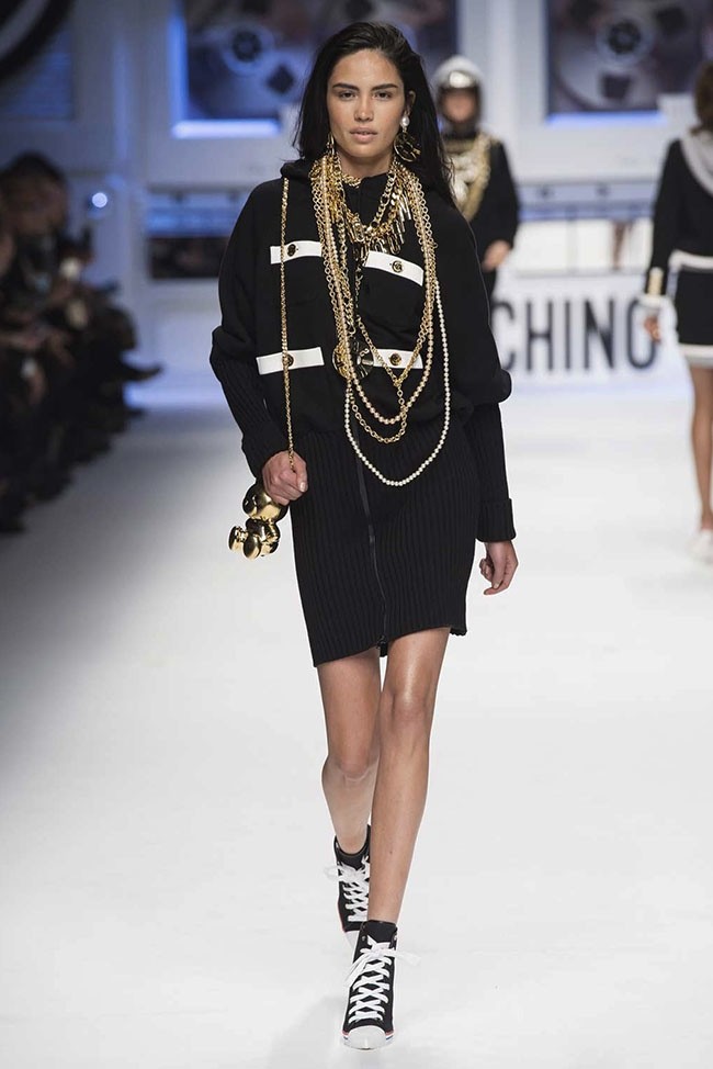 moschino-2015-fall-winter-runway31.jpg