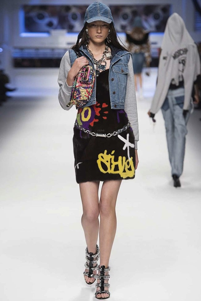 moschino-2015-fall-winter-runway37.jpg