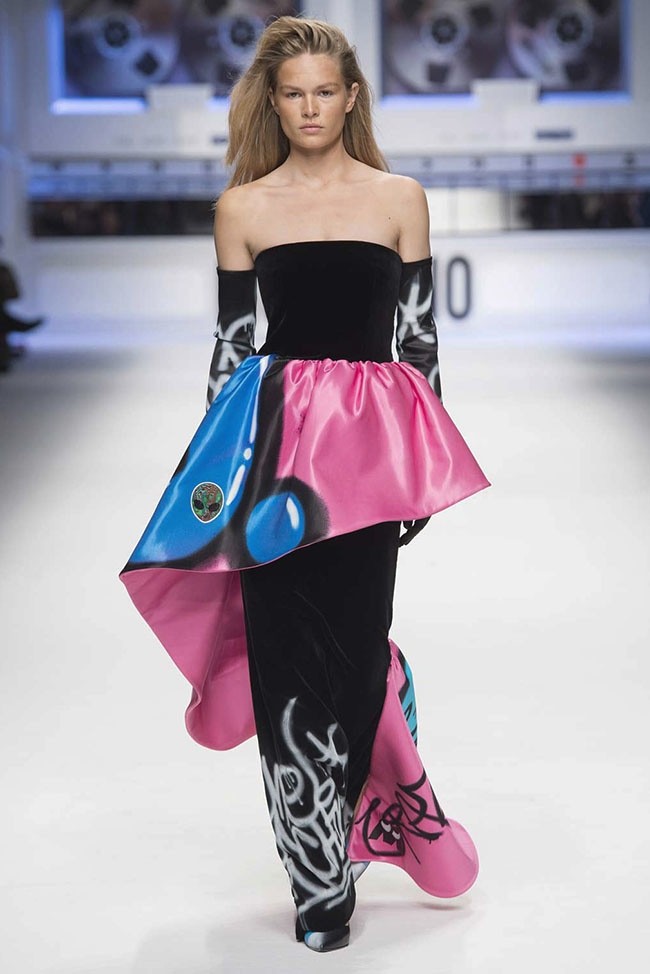 moschino-2015-fall-winter-runway47.jpg