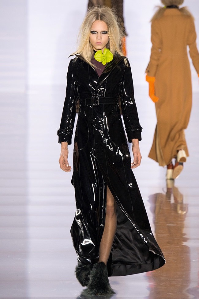 maison-margiela-fall-winter-2015-runway03.jpg