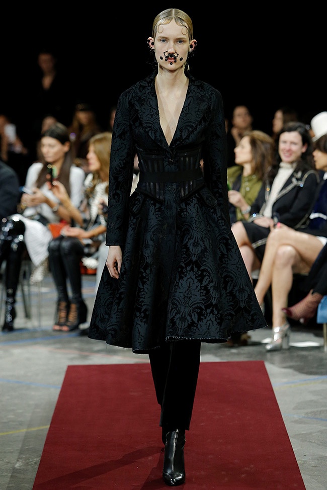 givenchy-fall-winter-2015-runway09.jpg