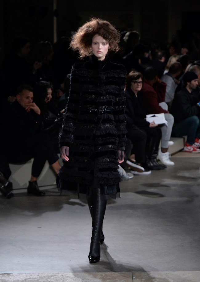 alexander-mcqueen-fall-winter-2015-runway15.jpg