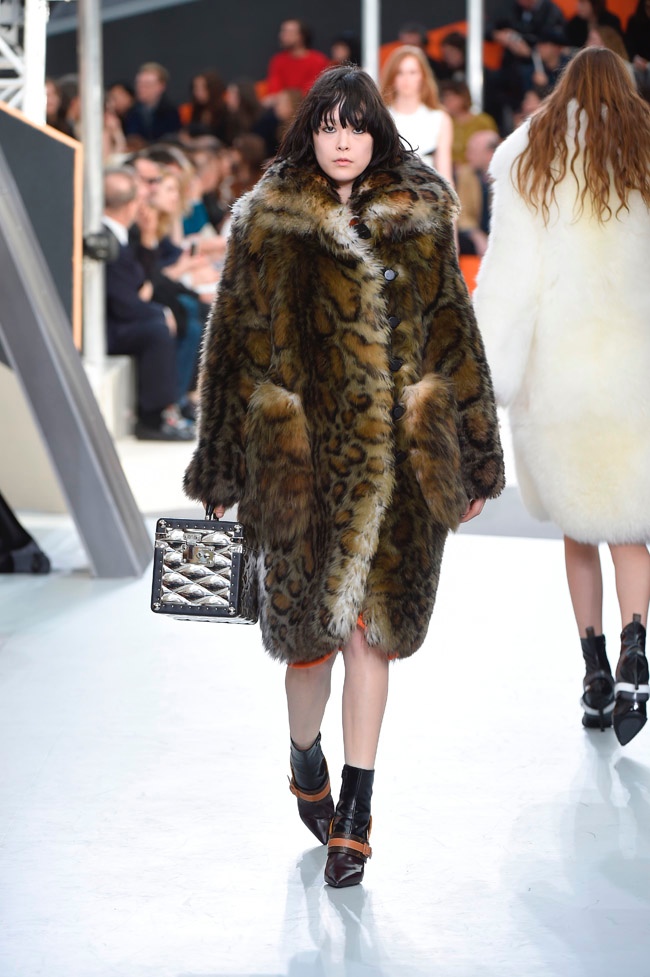 louis-vuitton-fall-winter-2015-runway07.jpg