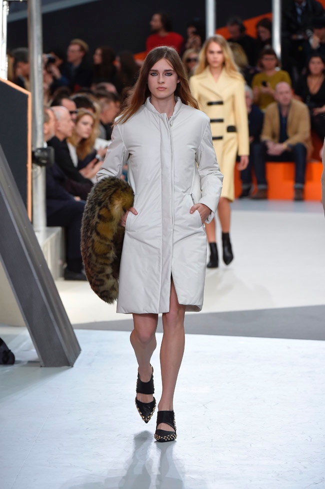 louis-vuitton-fall-winter-2015-runway18.jpg