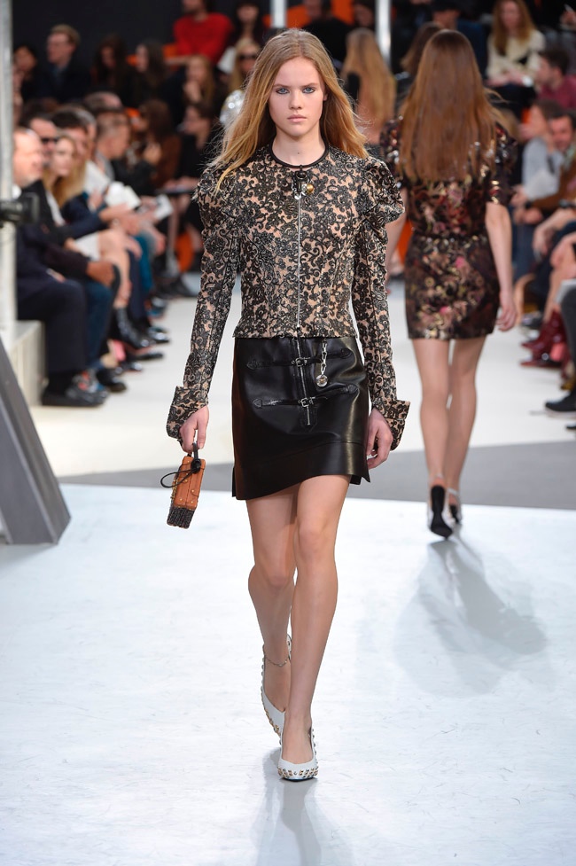 louis-vuitton-fall-winter-2015-runway42.jpg