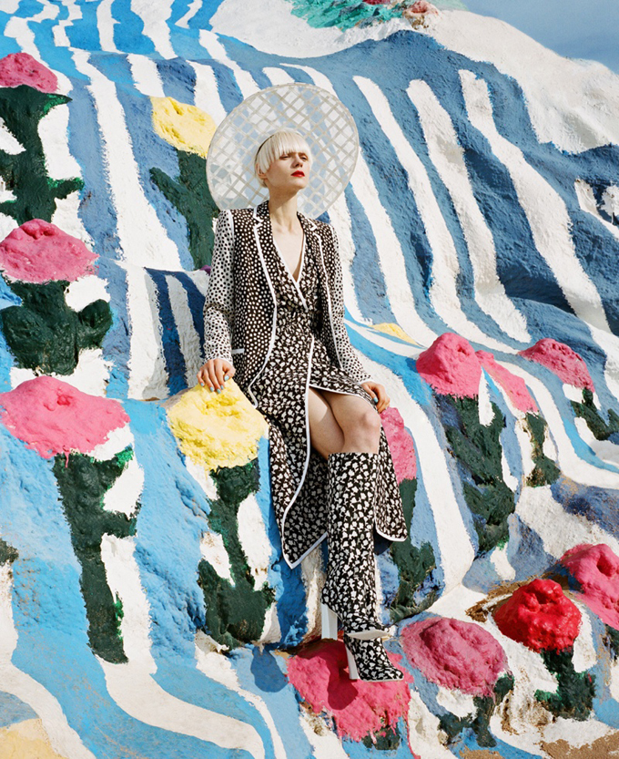 salvation-mountain-fashion-photoshoot02.jpg