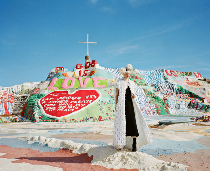 salvation-mountain-fashion-photoshoot07.jpg