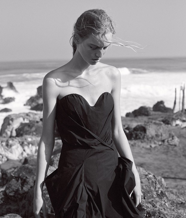Vanessa-Axente-WSJ-Magazine-Josh-Olins-09-620x727.jpg