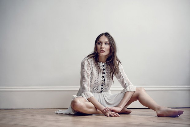 Ana-Girardot-Flaunt-Eric-Guillemain-02-620x414.jpg