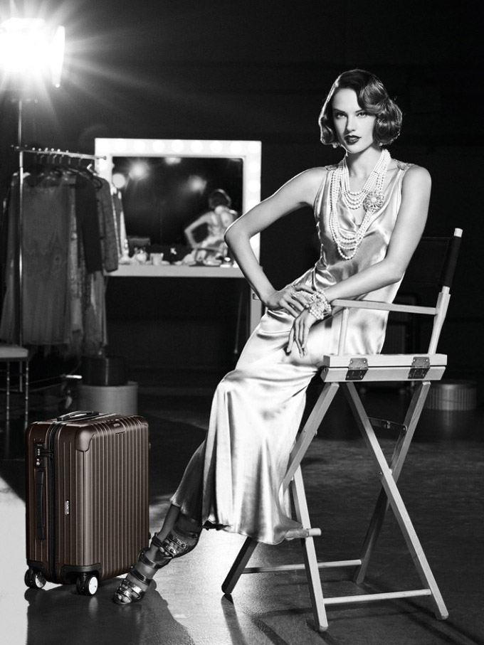 Alessa-Ambrosio-Rimowa-Luggage-Ad-Campaign5-800x1444.jpg