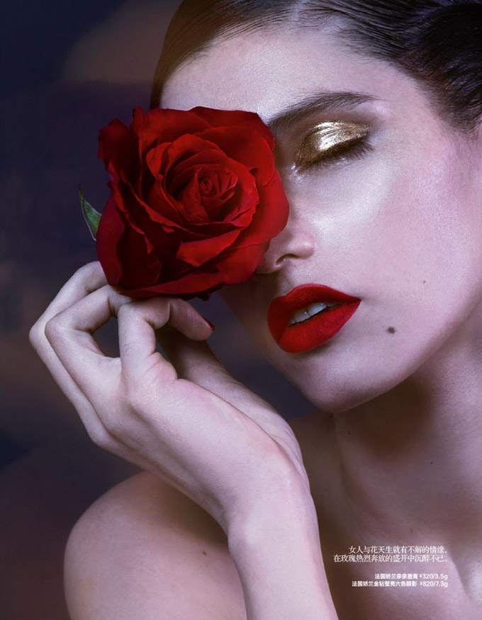 Red-Beauty-Makeup03-800x1444.jpg