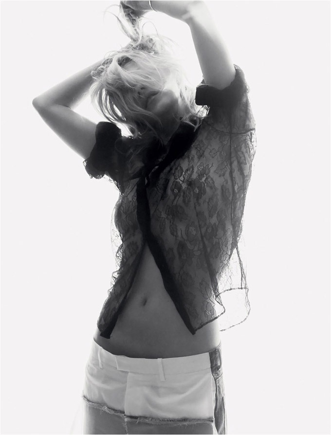 Kate-Moss-Sheer-Looks02.jpg