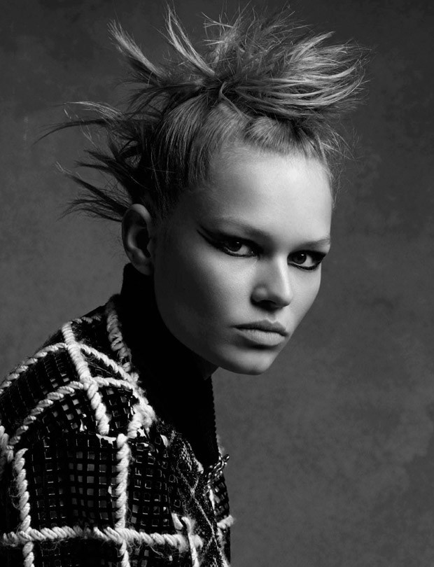 Chanel-Fall-Winter-2015-Karl-Lagerfeld-03-620x810.jpg