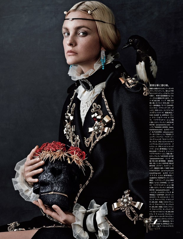 Caroline-Trentini-Vogue-Japan-Giampaolo-Sgura-05-620x811.jpg