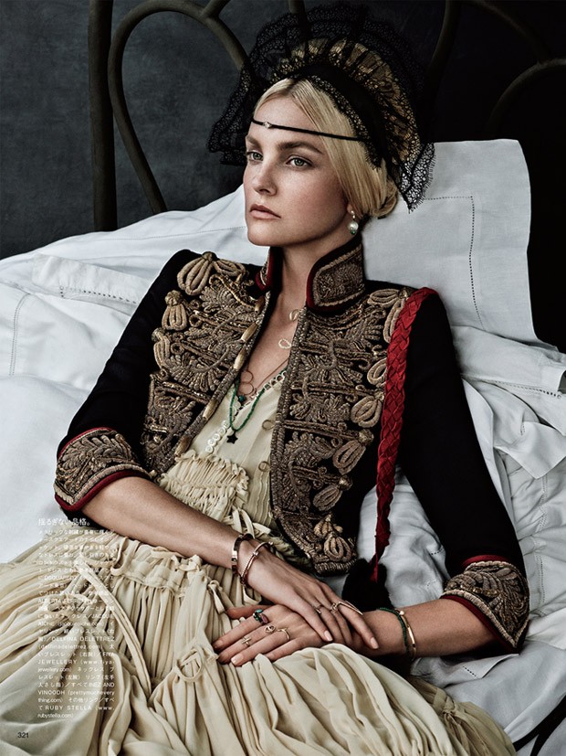 Caroline-Trentini-Vogue-Japan-Giampaolo-Sgura-08-620x827.jpg