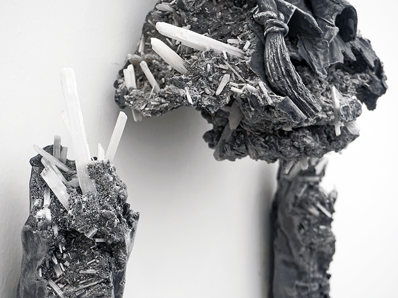 Удивительная скульптура из кристаллов и вулканического пепла. ФОТО