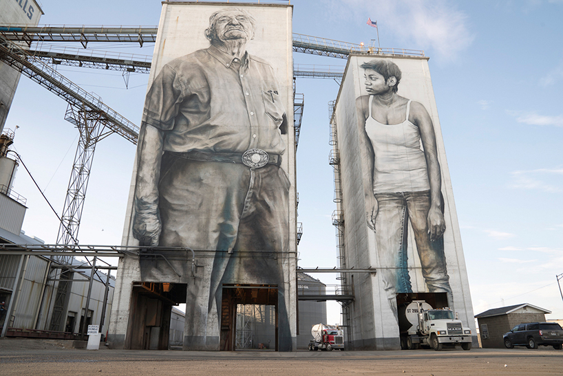 Огромные портреты на здании завода в Арканзасе. ФОТО