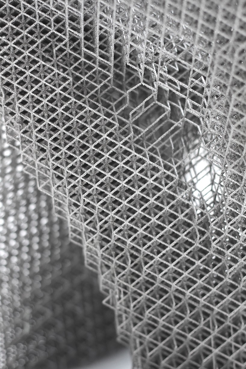 Стул из алюминия напечатанный на 3D принтере. ФОТО