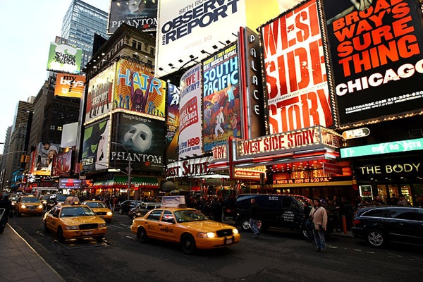 http://www.etoday.ru/uploads/2010/01/18/new_york_manhattan_times_square.jpg